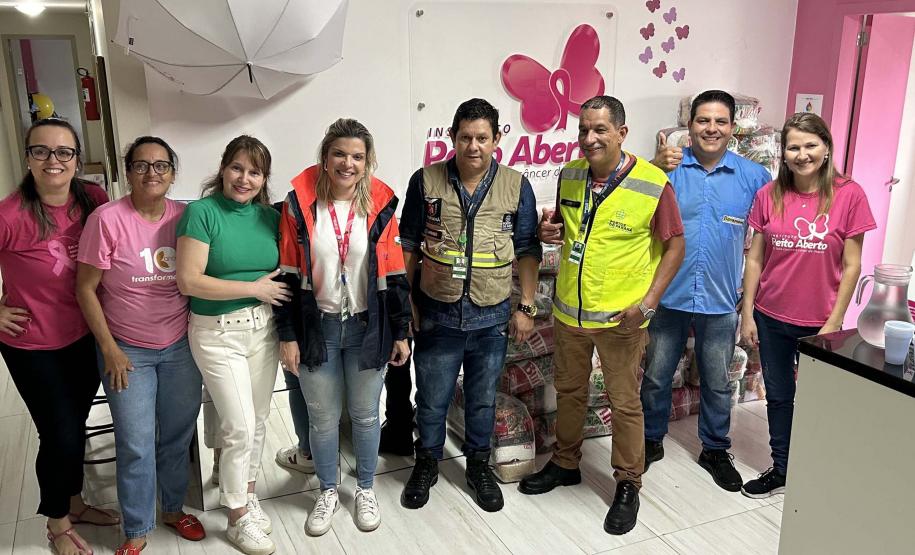 Cestas básicas sendo distribuídas em Paranaguá