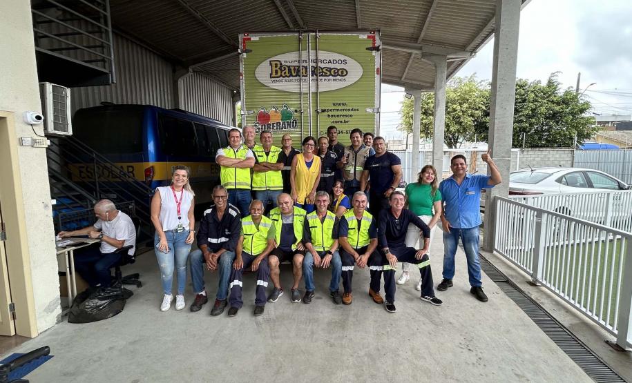 Cestas básicas sendo distribuídas em Paranaguá