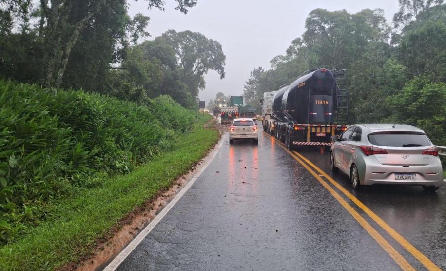 DER/PR orienta que veículos pesados não utilizem a PR-364 como rota alternativa