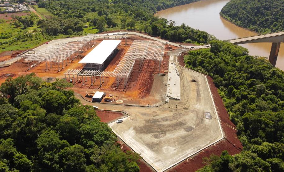 Obras na Perimetral Leste de Foz do Iguaçu