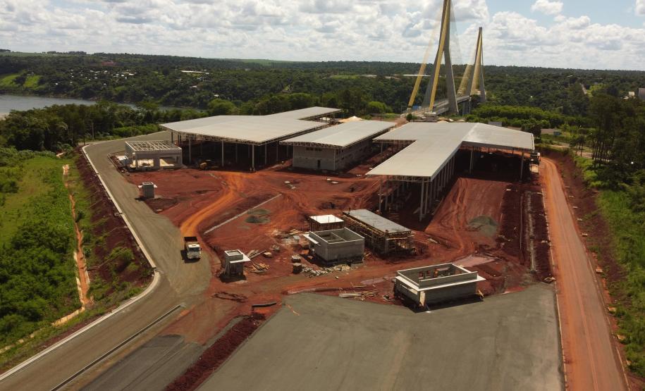 Obras na Perimetral Leste de Foz do Iguaçu