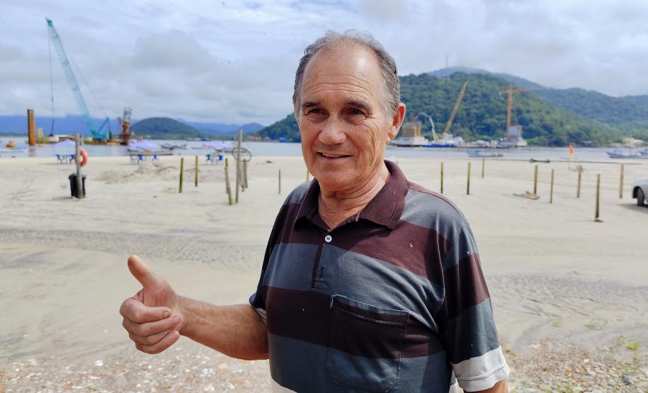José Bento Pereira reside há 50 anos no bairro Caieiras, em Guaratuba, e vê a obra da ponte de Guaratuba como a realização de um sonho