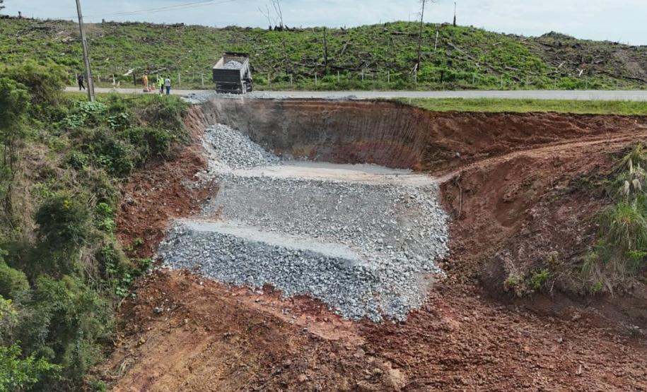 Obras na PR-092 em Rio Branco do Sul
