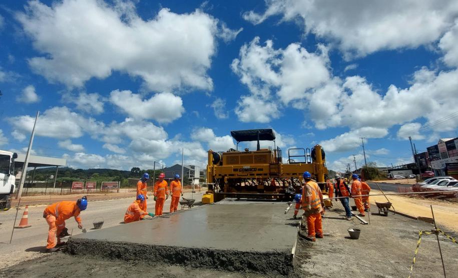 Obras de duplicação em concreto da Rodovia dos Minérios