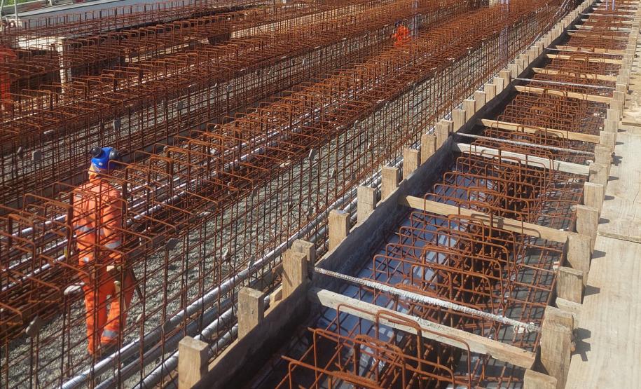 Obras de duplicação em concreto da Rodovia dos Minérios