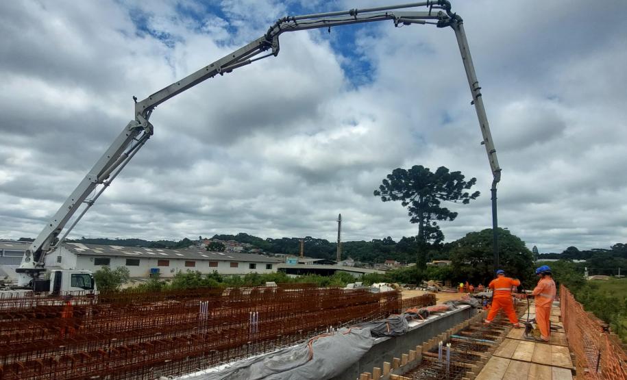 Obras de duplicação em concreto da Rodovia dos Minérios