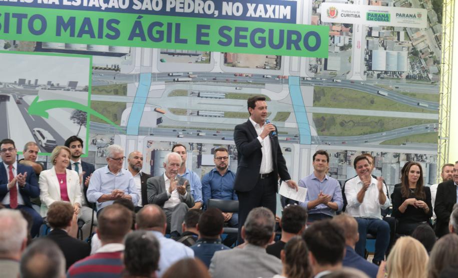 O governador discursando