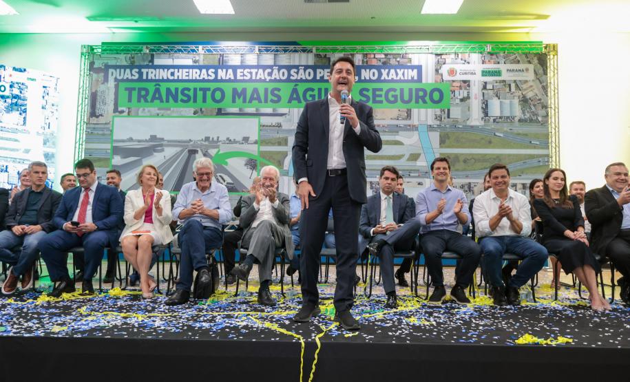 O governador discursando