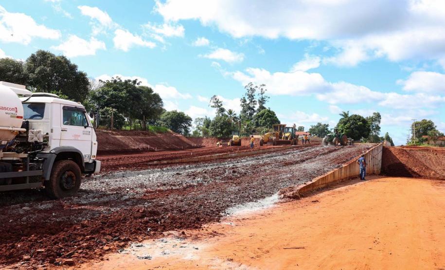 obra do viaduto de Iporã