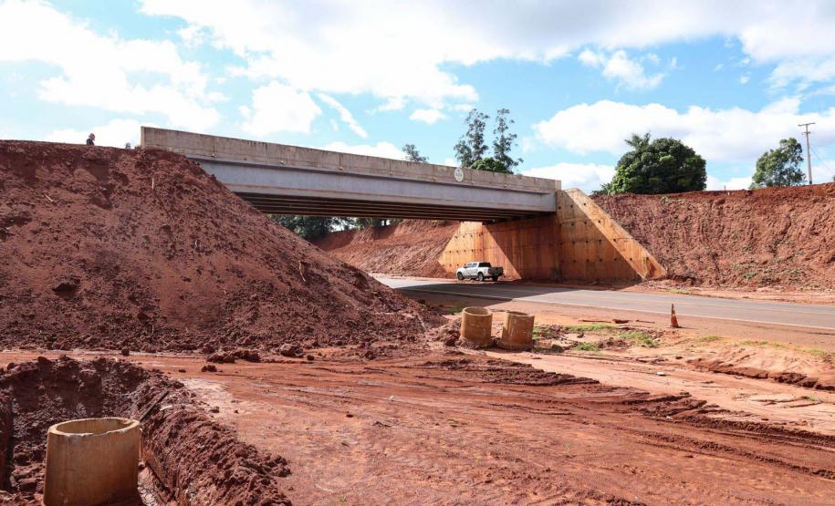 obra do viaduto de Iporã