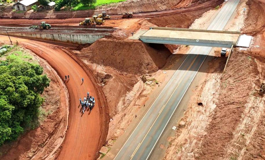 obra do viaduto de Iporã