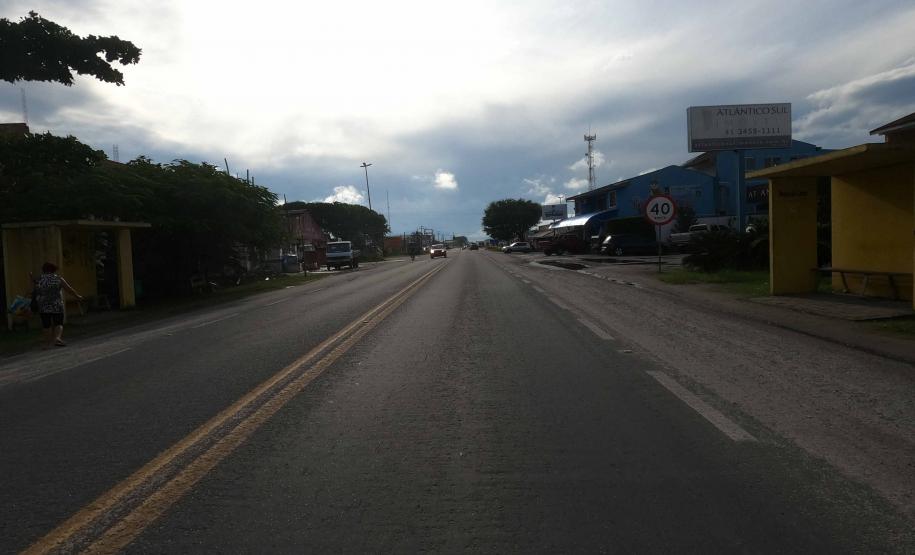 Atual estrada entre Matinhos e Pontal do Paraná