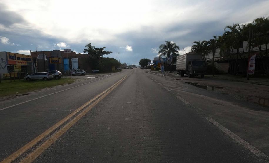 Atual estrada entre Matinhos e Pontal do Paraná