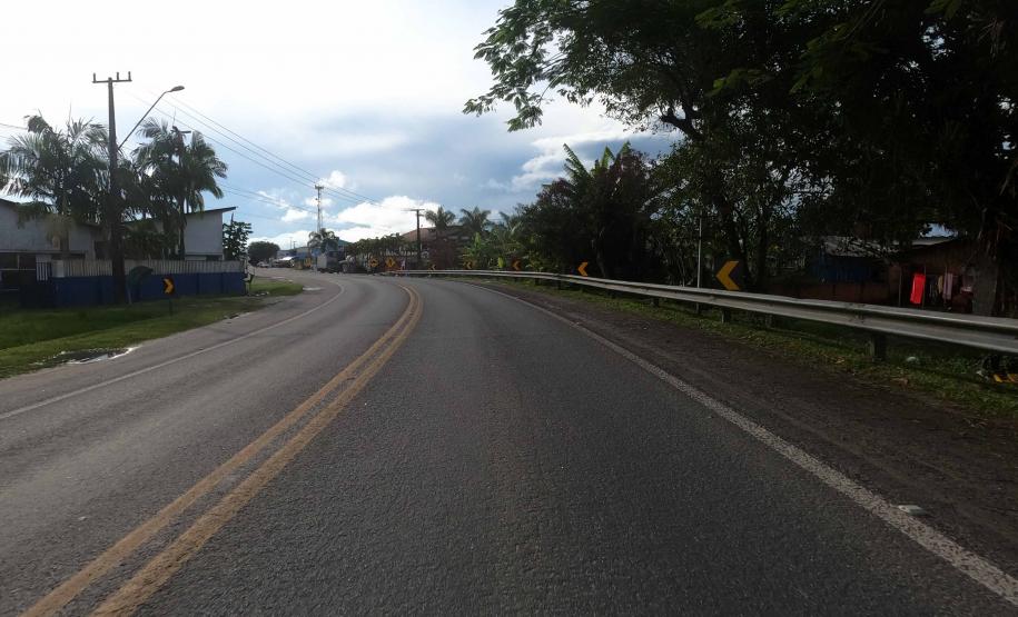 Atual estrada entre Matinhos e Pontal do Paraná