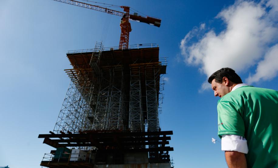 governador, ratinho júnior, na obra