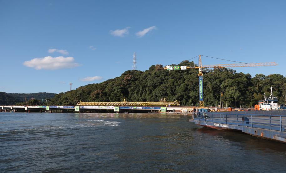vista aerea da obra da ponte