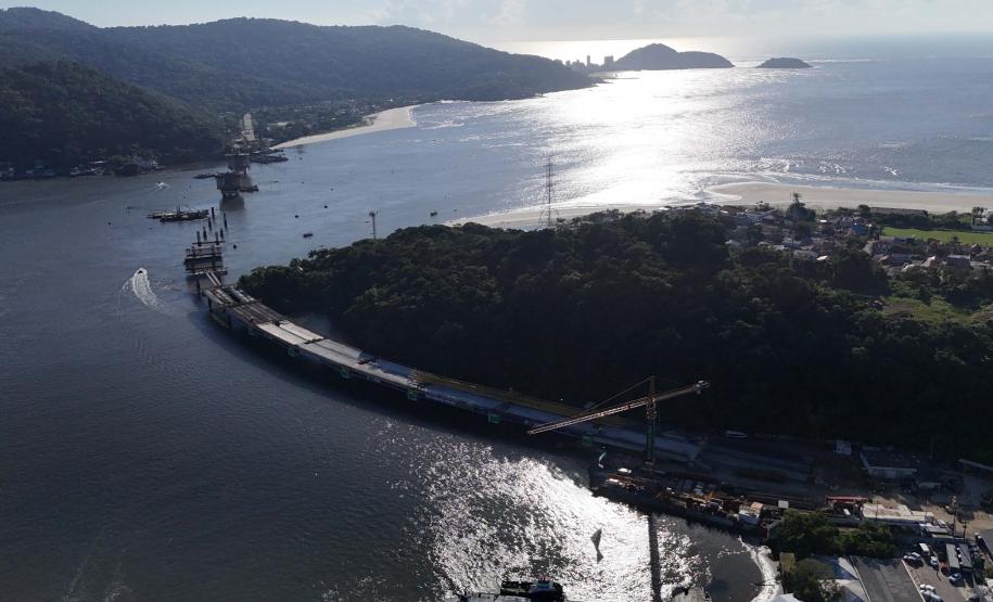 vista aerea da obra da ponte