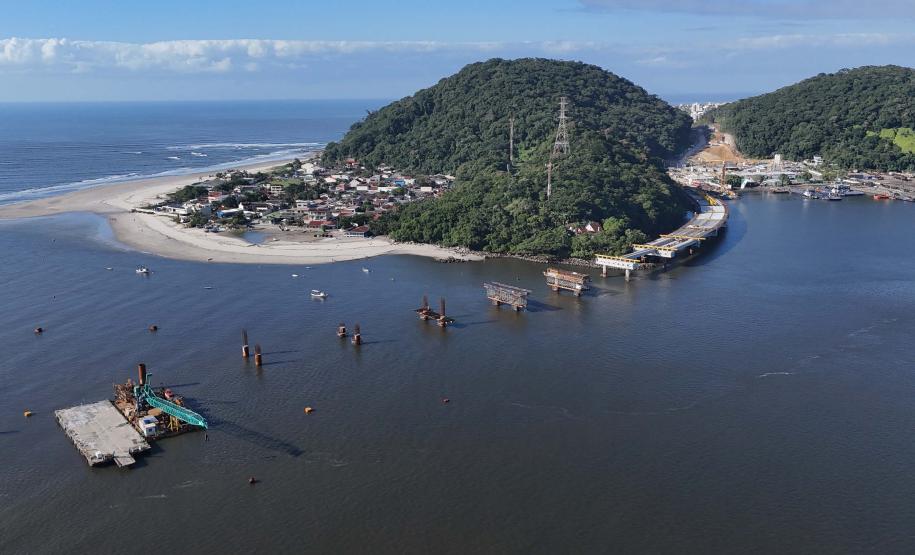 vista aerea da obra da ponte