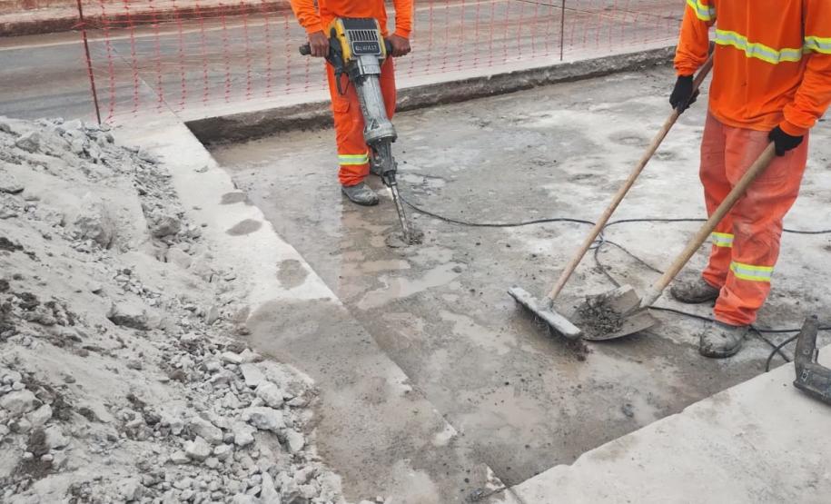 Obras na ponte entre Sertaneja e o município paulista de Assis