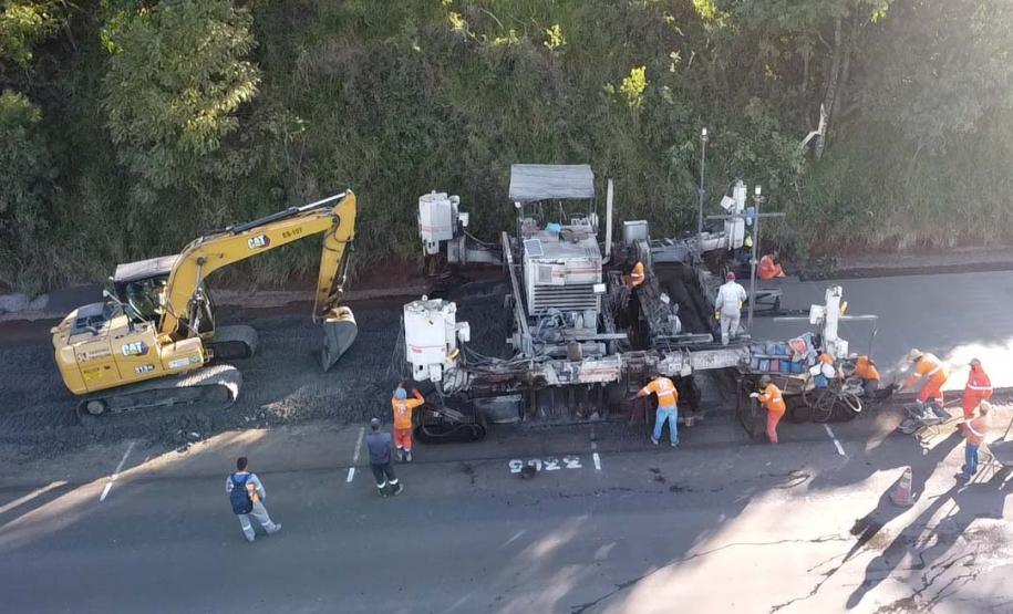 Obras da rodovia de concreto no Sudoeste