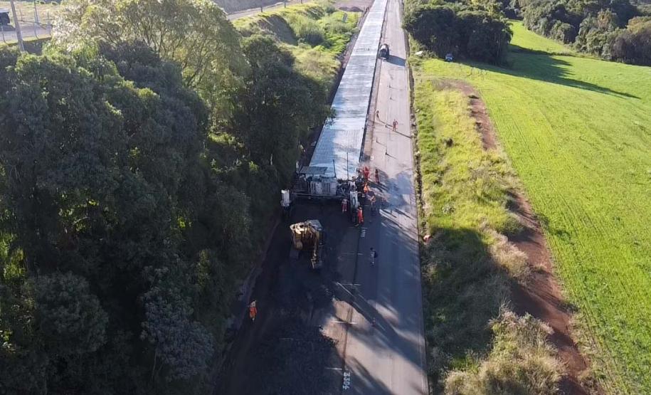 Obras da rodovia de concreto no Sudoeste
