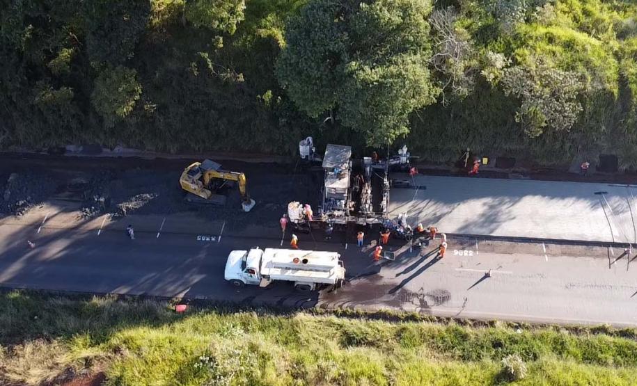 Obras da rodovia de concreto no Sudoeste