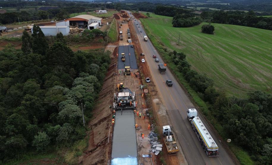 Obras de duplicação em concreto da PRC-466