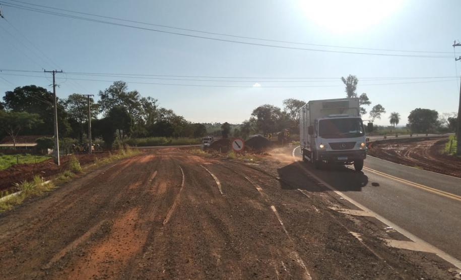 obras do novo trevo rodoviário entre Porto Rico e São Pedro