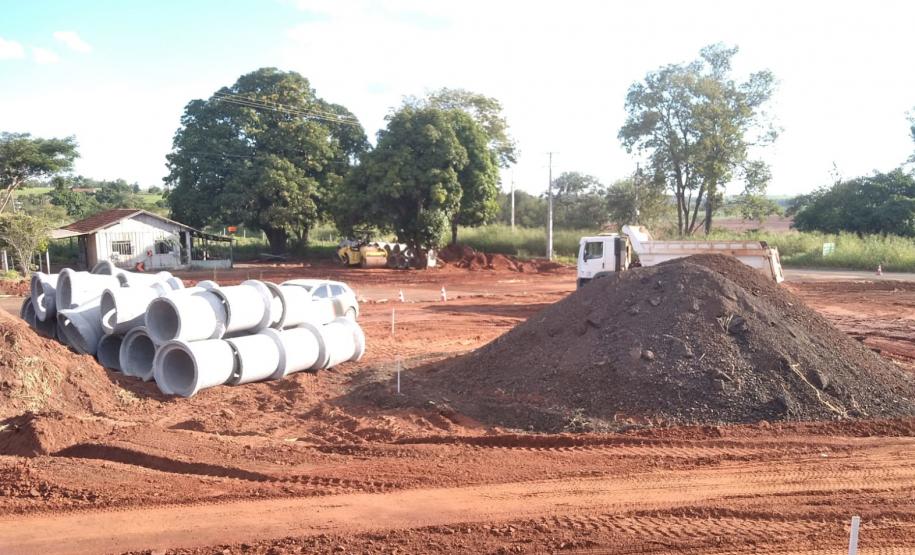 obras do novo trevo rodoviário entre Porto Rico e São Pedro