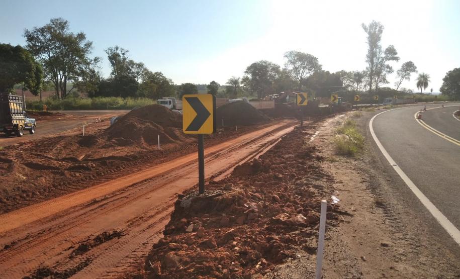 obras do novo trevo rodoviário entre Porto Rico e São Pedro