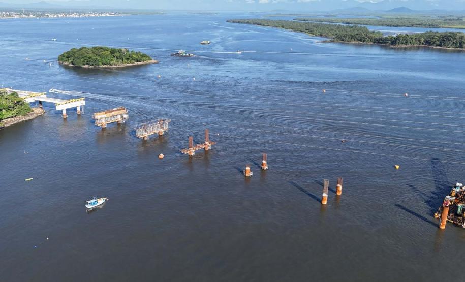 vista aerea da obra da ponte