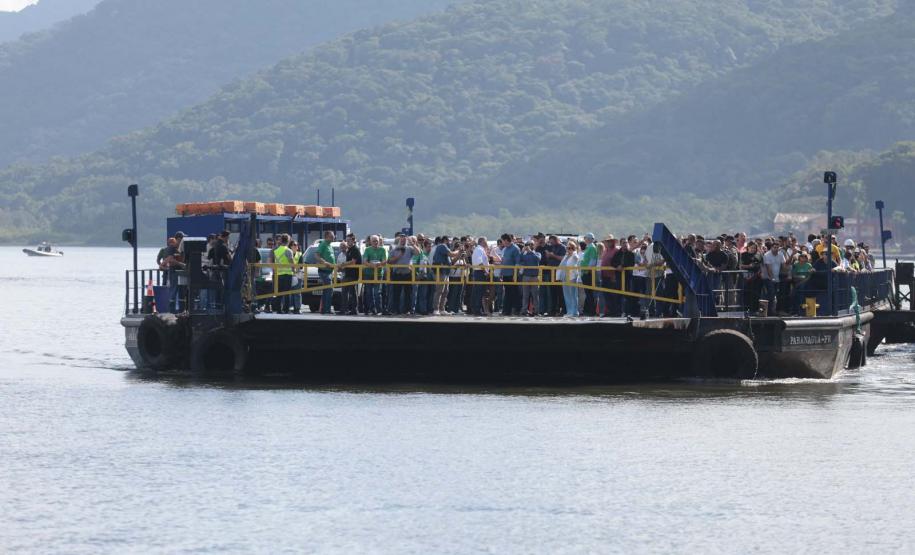 pessoas no ferry boat