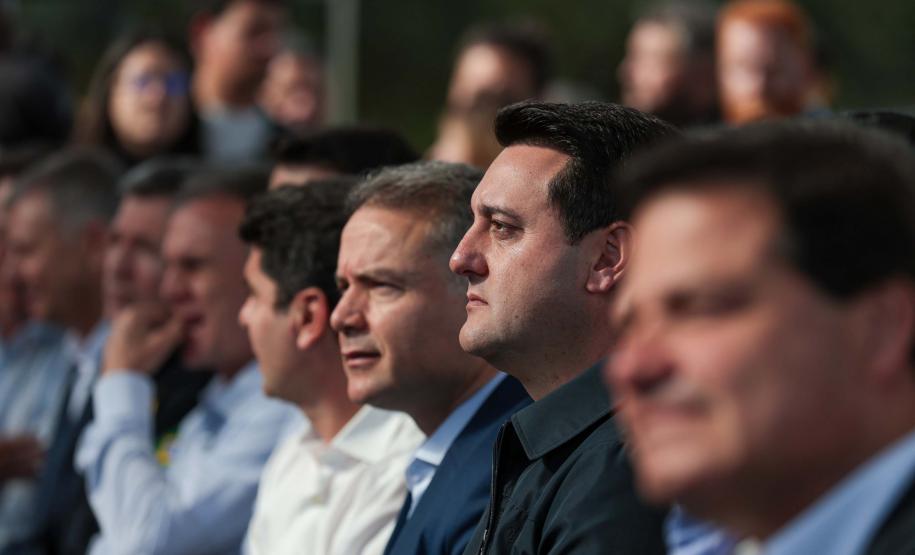 O governador Carlos Massa Ratinho Junior e o ministro dos Transportes, Renan Filho, participam nesta quarta-feira (18) do anúncio do início da duplicação do Contorno Norte de Curitiba.