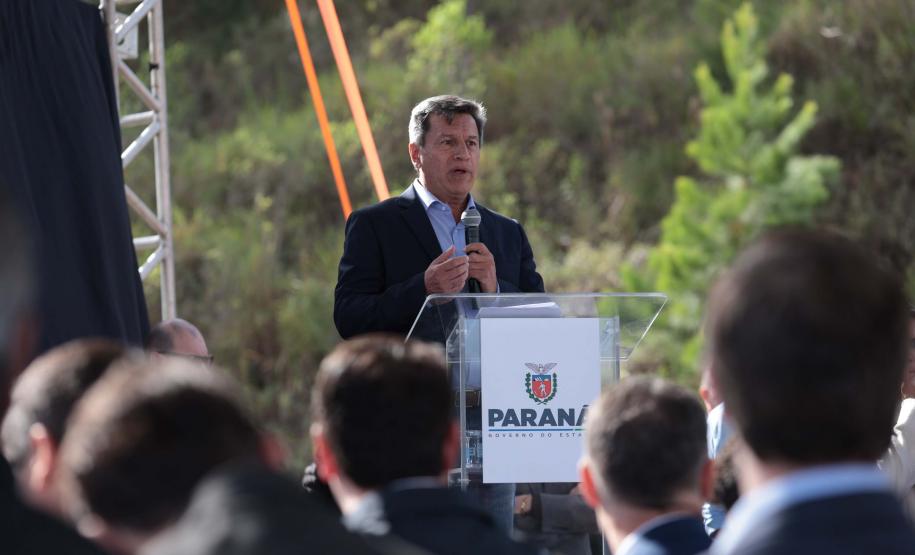 O governador Carlos Massa Ratinho Junior e o ministro dos Transportes, Renan Filho, participam nesta quarta-feira (18) do anúncio do início da duplicação do Contorno Norte de Curitiba.