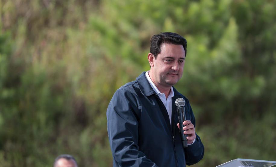 O governador Carlos Massa Ratinho Junior e o ministro dos Transportes, Renan Filho, participam nesta quarta-feira (18) do anúncio do início da duplicação do Contorno Norte de Curitiba.