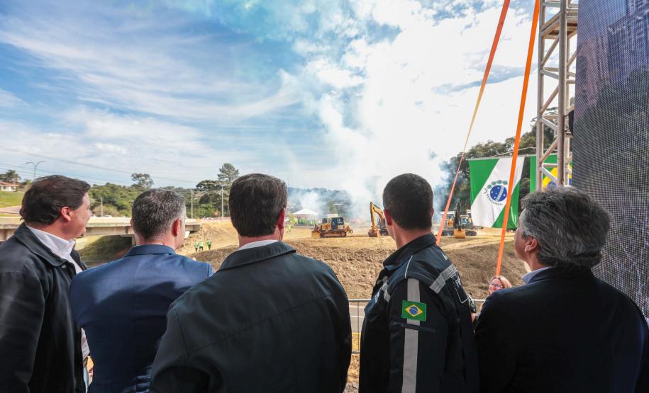 O governador Carlos Massa Ratinho Junior e o ministro dos Transportes, Renan Filho, participam nesta quarta-feira (18) do anúncio do início da duplicação do Contorno Norte de Curitiba.