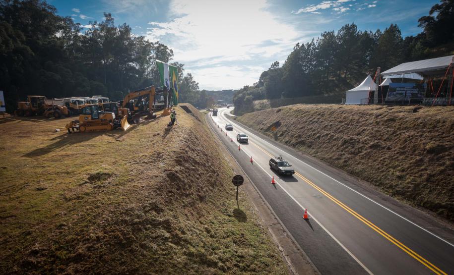 O governador Carlos Massa Ratinho Junior e o ministro dos Transportes, Renan Filho, participam nesta quarta-feira (18) do anúncio do início da duplicação do Contorno Norte de Curitiba.