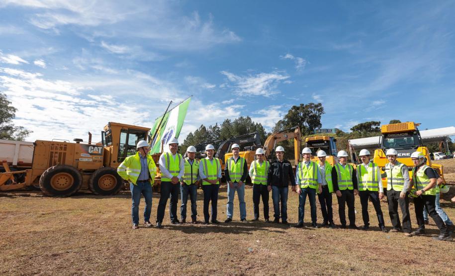 O governador Carlos Massa Ratinho Junior e o ministro dos Transportes, Renan Filho, participam nesta quarta-feira (18) do anúncio do início da duplicação do Contorno Norte de Curitiba.