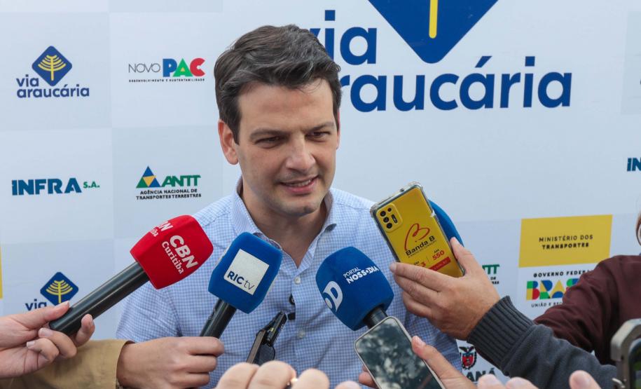 O governador Carlos Massa Ratinho Junior e o ministro dos Transportes, Renan Filho, participam nesta quarta-feira (18) do anúncio do início da duplicação do Contorno Norte de Curitiba.