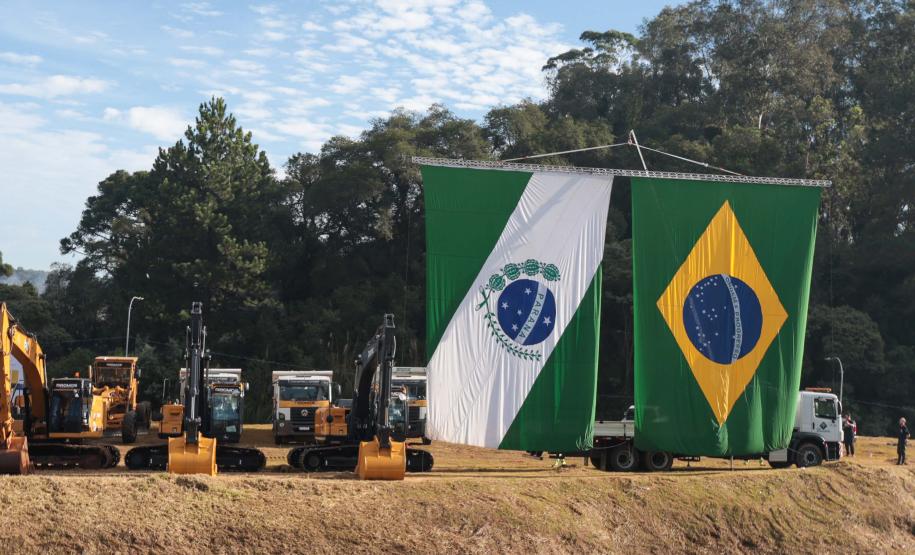O governador Carlos Massa Ratinho Junior e o ministro dos Transportes, Renan Filho, participam nesta quarta-feira (18) do anúncio do início da duplicação do Contorno Norte de Curitiba.