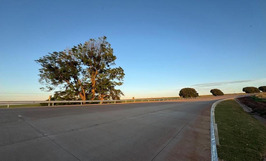 Pavimentação em concreto da PR-180 entre Goioerê e Quarto Centenário