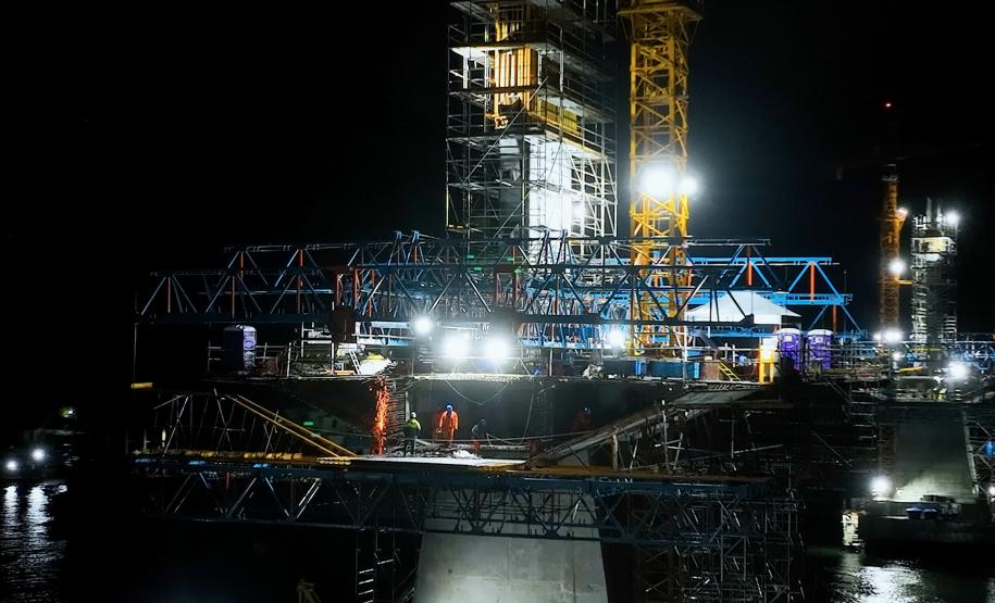 Obras noturnas na Ponte de Guaratuba