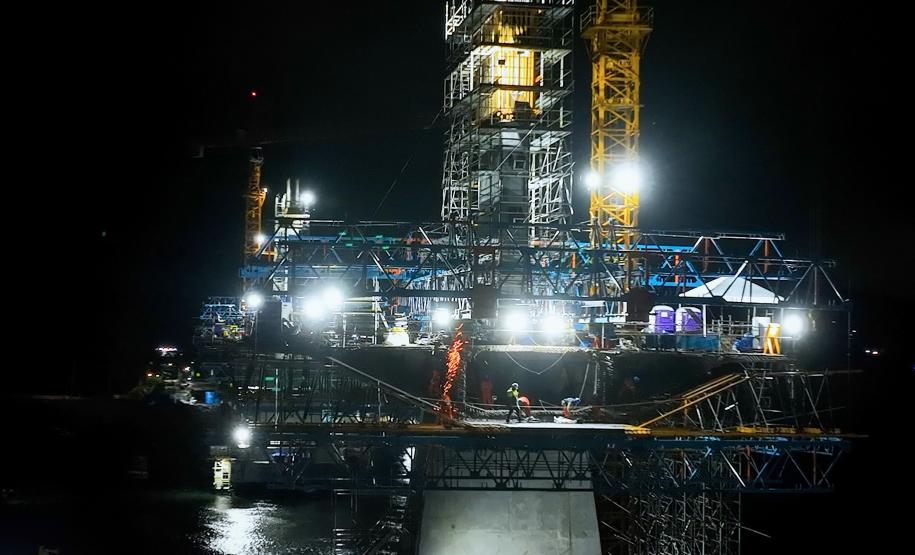 Obras noturnas na Ponte de Guaratuba