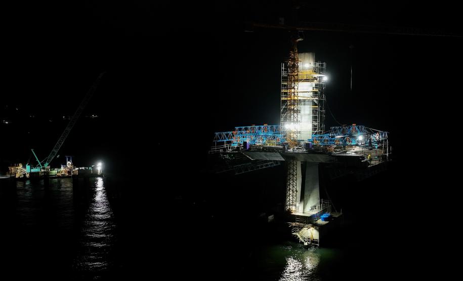 Obras noturnas na Ponte de Guaratuba