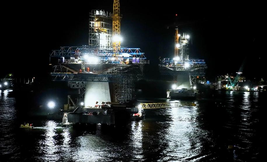 Obras noturnas na Ponte de Guaratuba