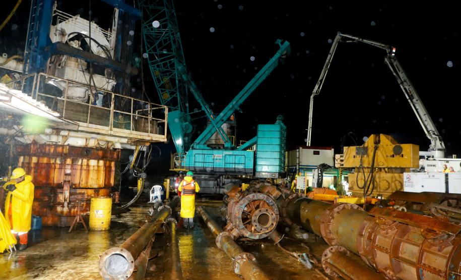 Obras noturnas na Ponte de Guaratuba