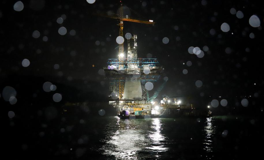 Obras noturnas na Ponte de Guaratuba