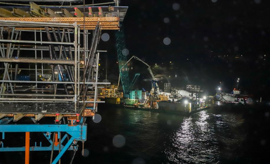 Obras noturnas na Ponte de Guaratuba