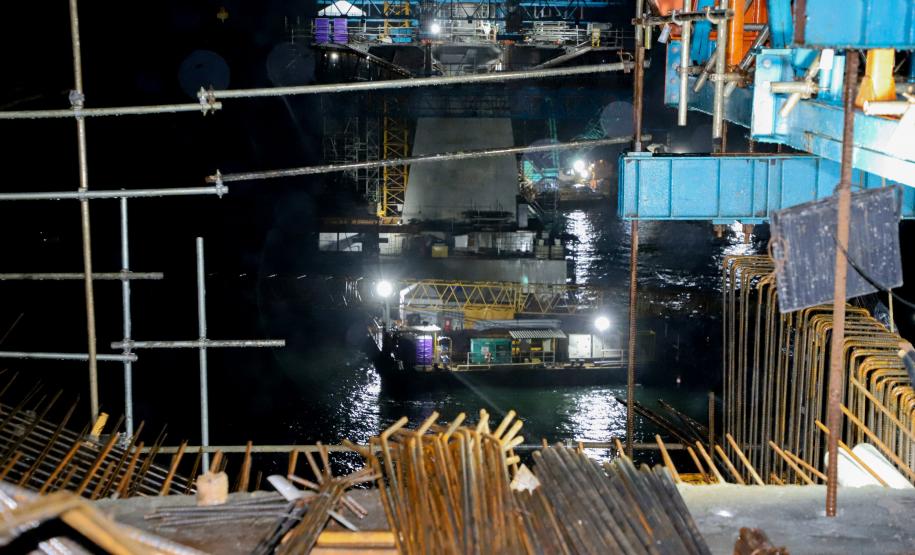 Obras noturnas na Ponte de Guaratuba