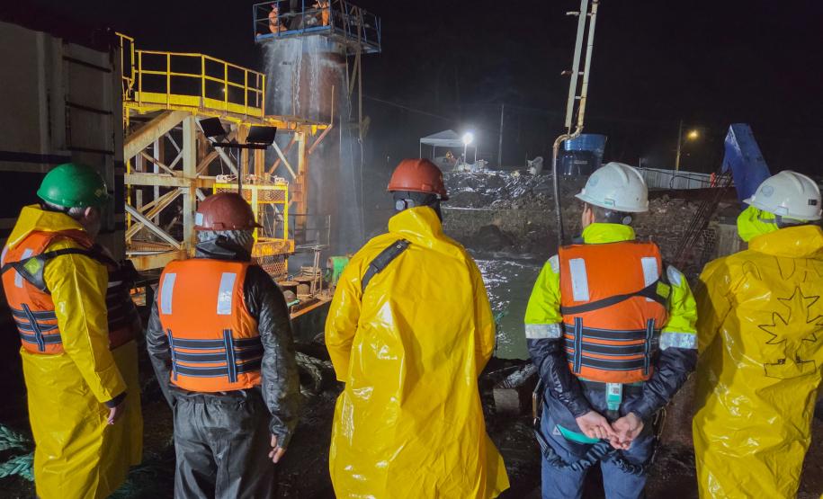 Obras noturnas na Ponte de Guaratuba